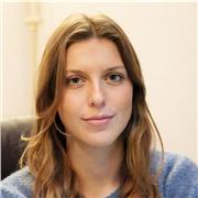 Étudiante donne des cours particuliers en littérature française